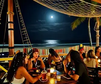 Pirata Bar em Fortaleza: Conheça a Programação e Dicas de Visita